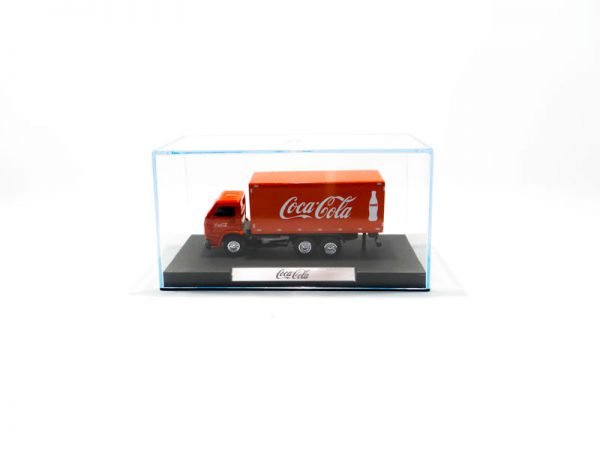 Miniatura de caminhão personalizado, fabricação nacional, Baú de Bebidas truck, cabine VW Worker, personalização Coca-Cola em escala 1:87.