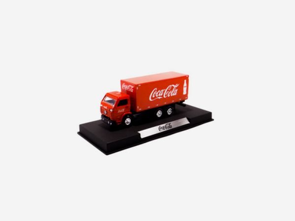 Miniatura de caminhão personalizado, fabricação nacional, Baú de Bebidas truck, cabine VW Worker, personalização Coca-Cola em escala 1:87.