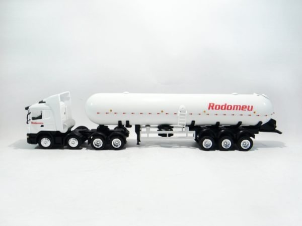 Miniatura de caminhão GLP curvo longo 3 eixos juntos, com cavalo mecânico Scania G380 8x2 em escala 1:50, com personalização Rodomeu.