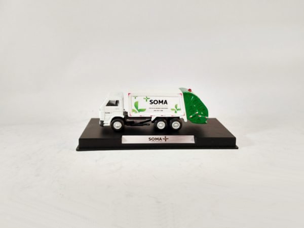Miniatura de caminhão personalizado, fabricação nacional, Coletor de Lixo truck, cabine VW Worker em escala 1:87, personalizado Soma Ambiental.
