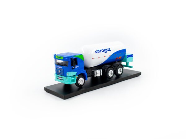 Miniatura de caminhão truck GLP curvo, personalização Ultragaz.