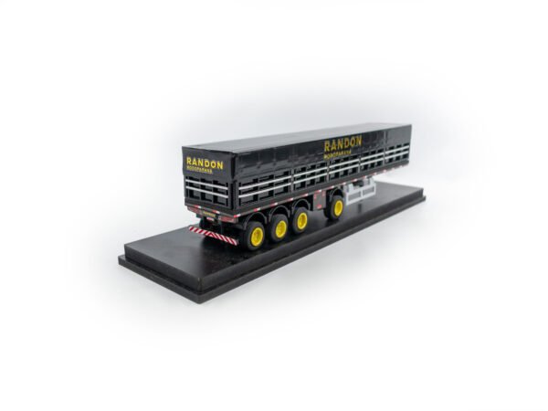 Miniatura de graneleiro com personalização Randon Rodoparaná