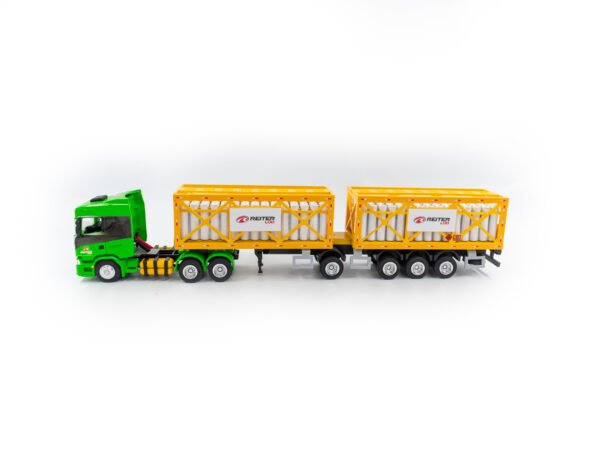 Miniatura de caminhão com carreta biometano, personalização Reiter.
